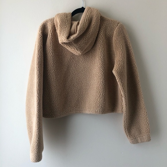 FILA x UO Camel Teddy Bear Cropped Hoodie - Picture 10 of 11